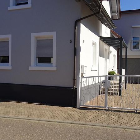 Schwarz-Weiss Apartment Rust Exterior foto